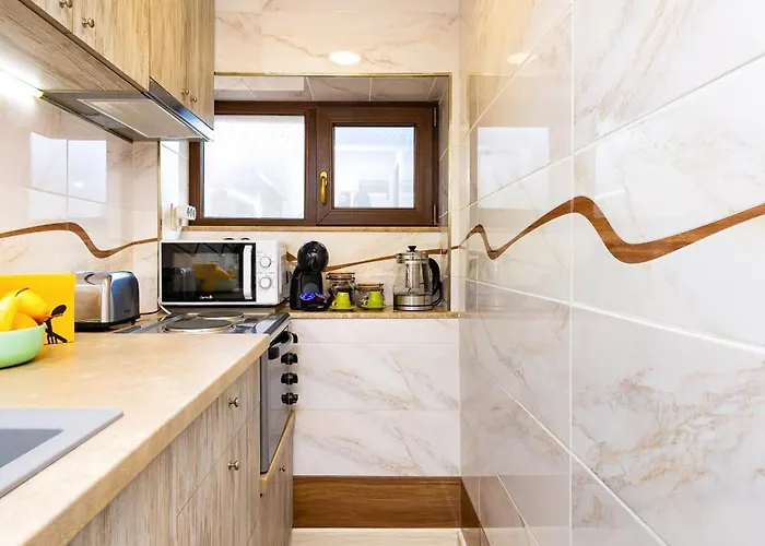 Tiny Secret Place Next To Mu With Private Parking