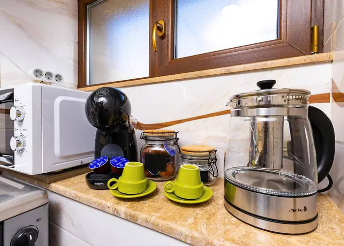 Tiny Secret Place Next To Mu With Private Parking